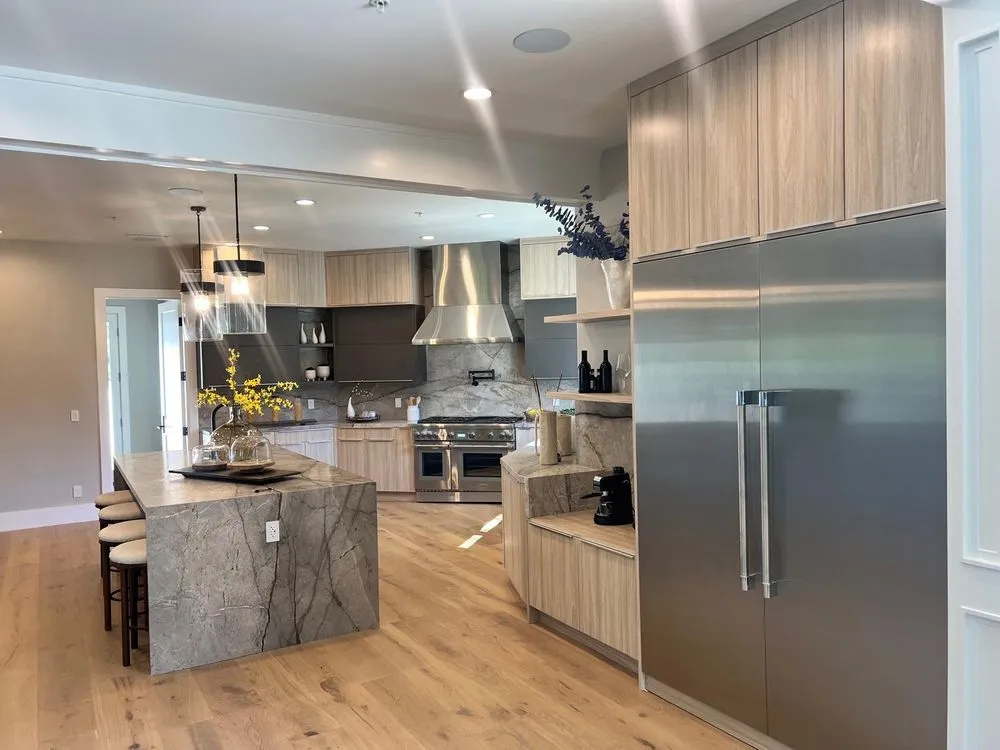 Slide of Vando Construction