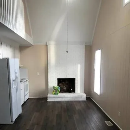 Slide of Vanegas Handyman