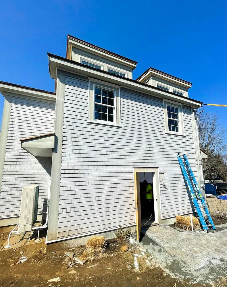 Slide of Vanelando Construction