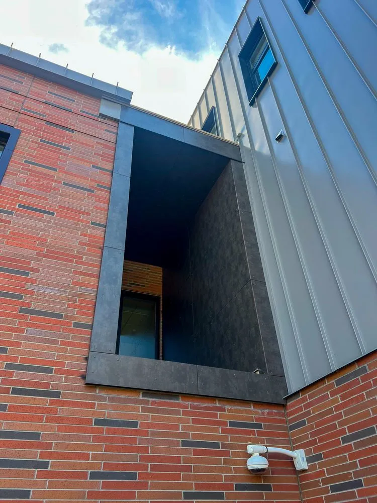 Slide of Vanelando Construction