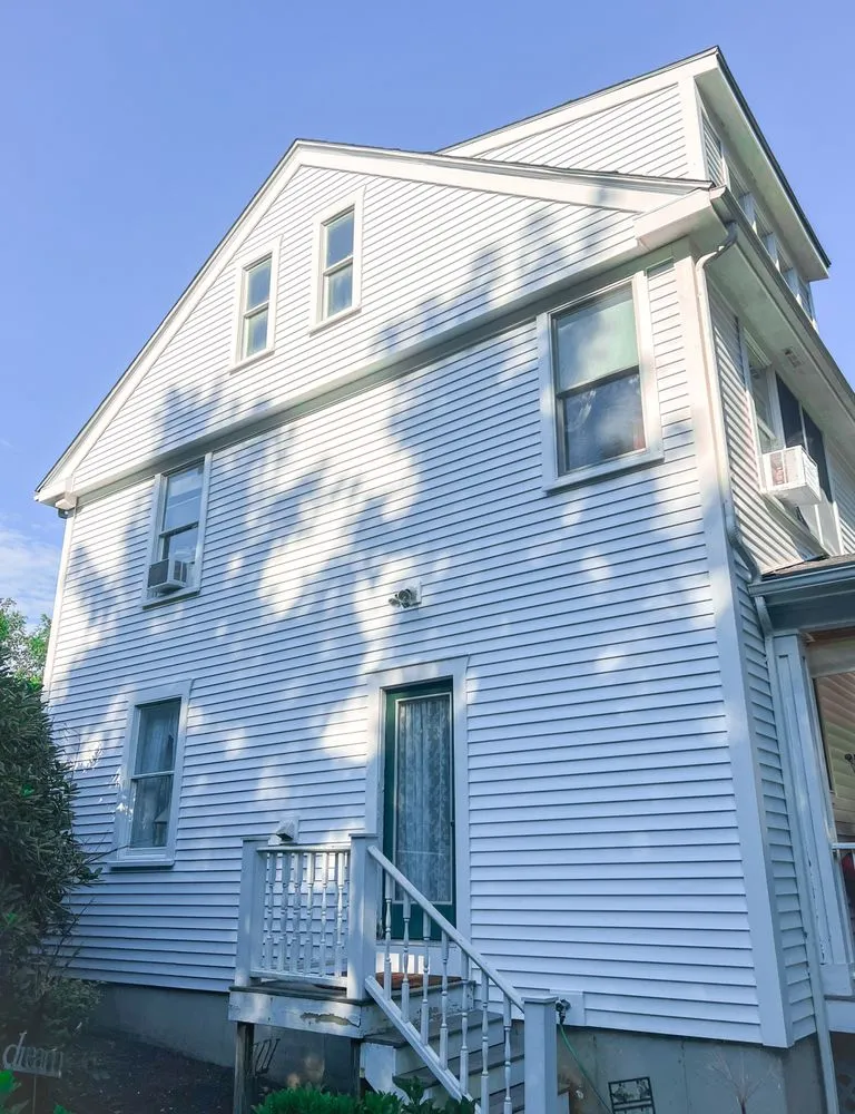 Slide of Vanelando Construction