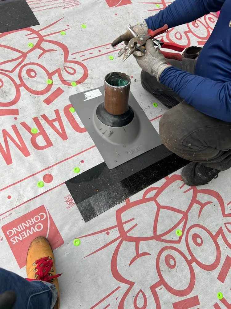 Slide of Vanguard Roofing & Siding