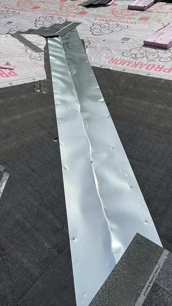 Slide of Vanguard Roofing & Siding