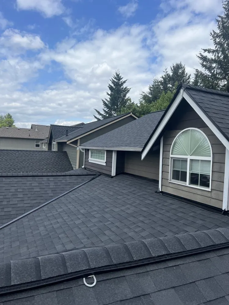 Slide of Vanguard Roofing LLC