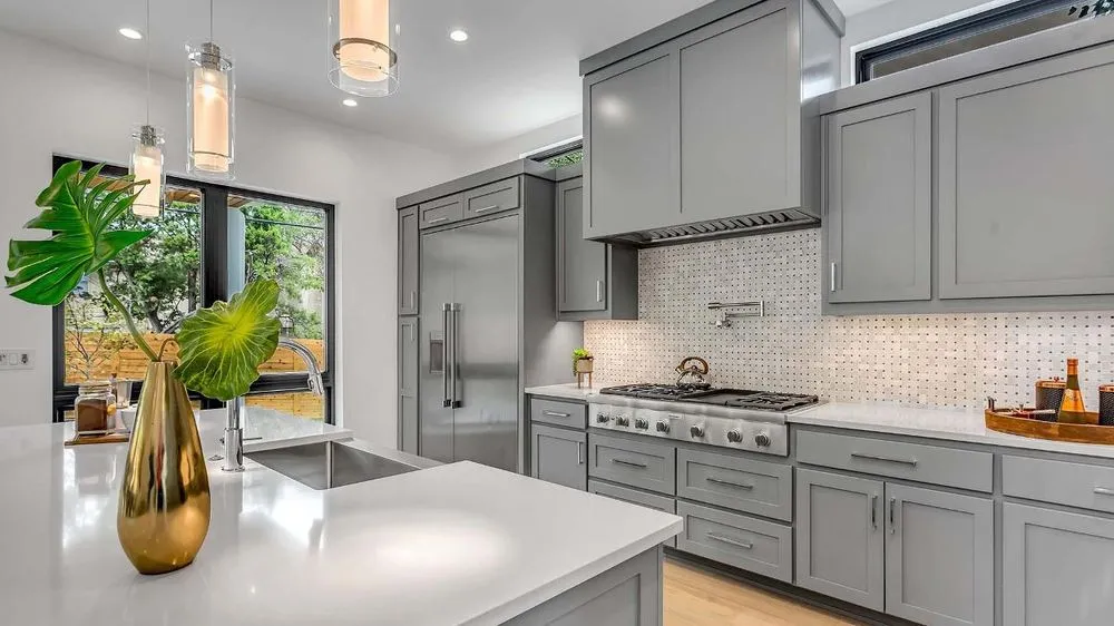 Slide of Vantage Construction