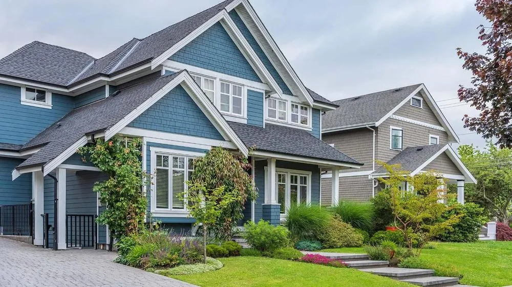 Slide of Vantage Construction