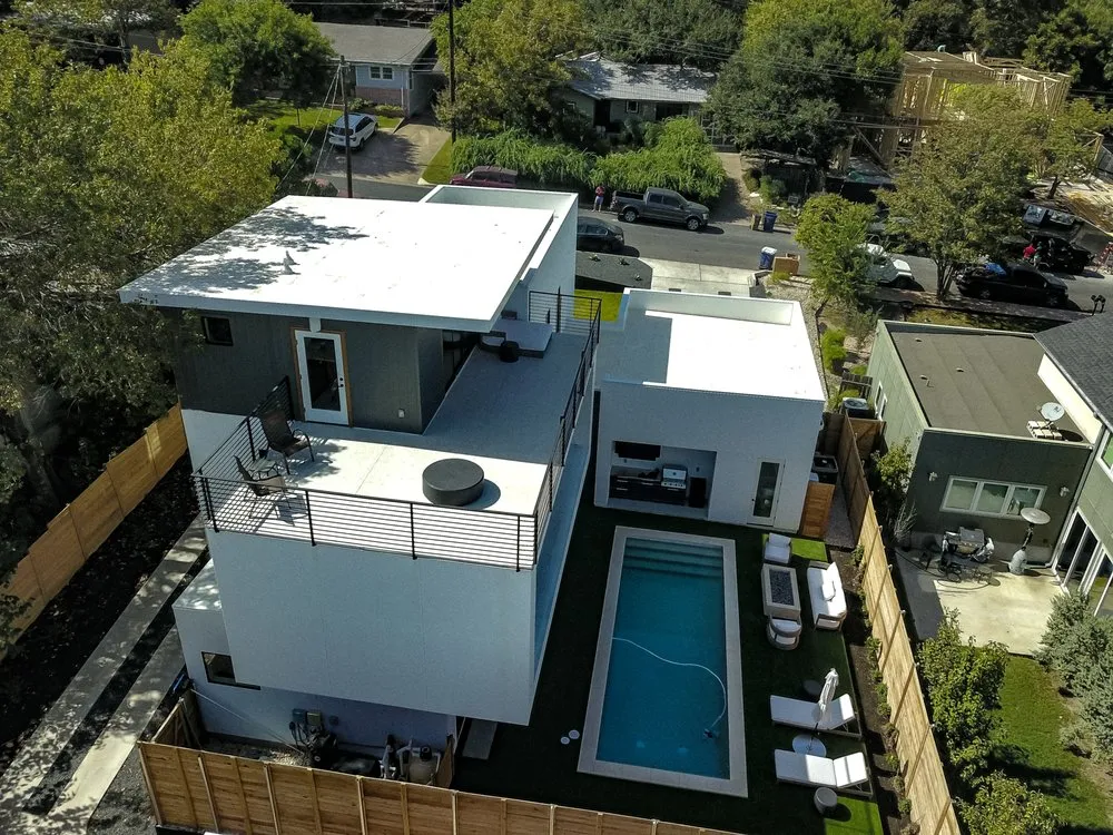 Slide of Vantage Roofing