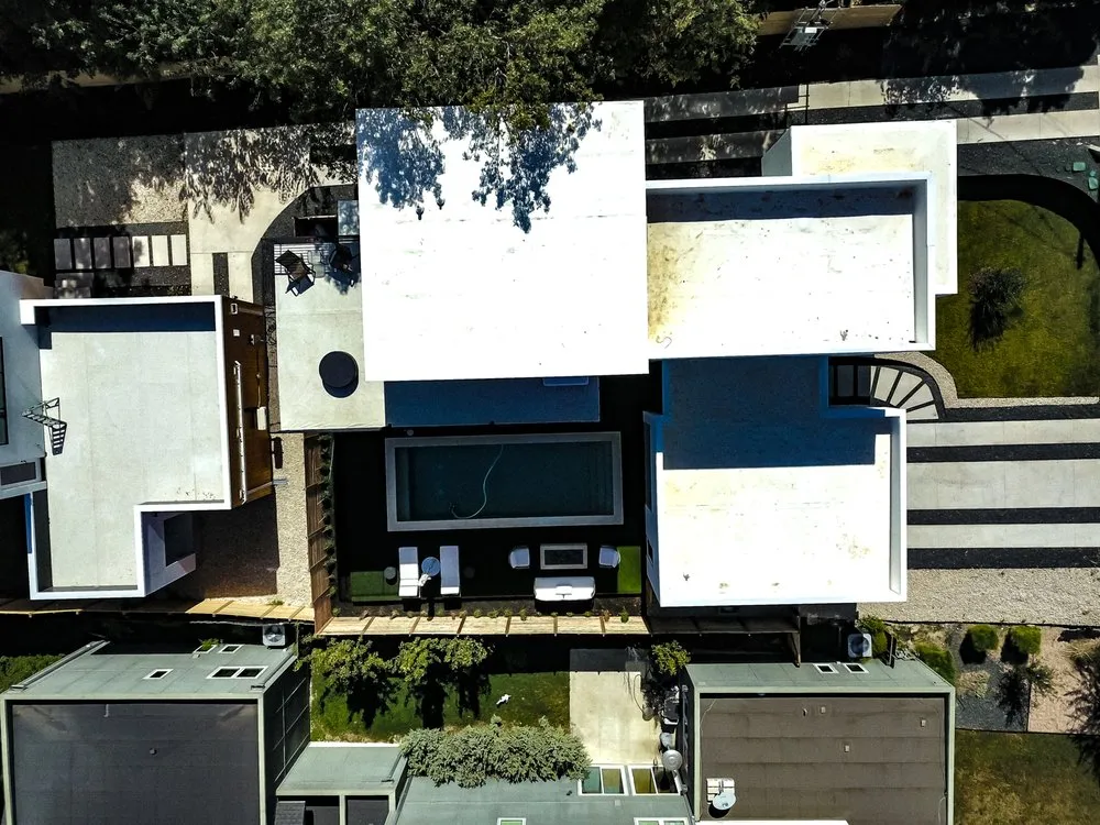 Slide of Vantage Roofing