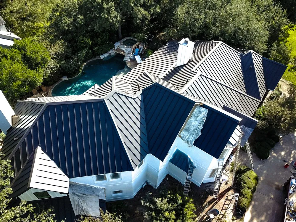 Slide of Vantage Roofing