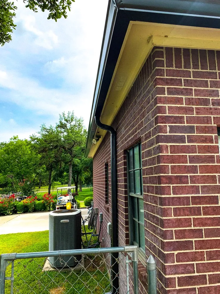 Slide of Vantage Roofing