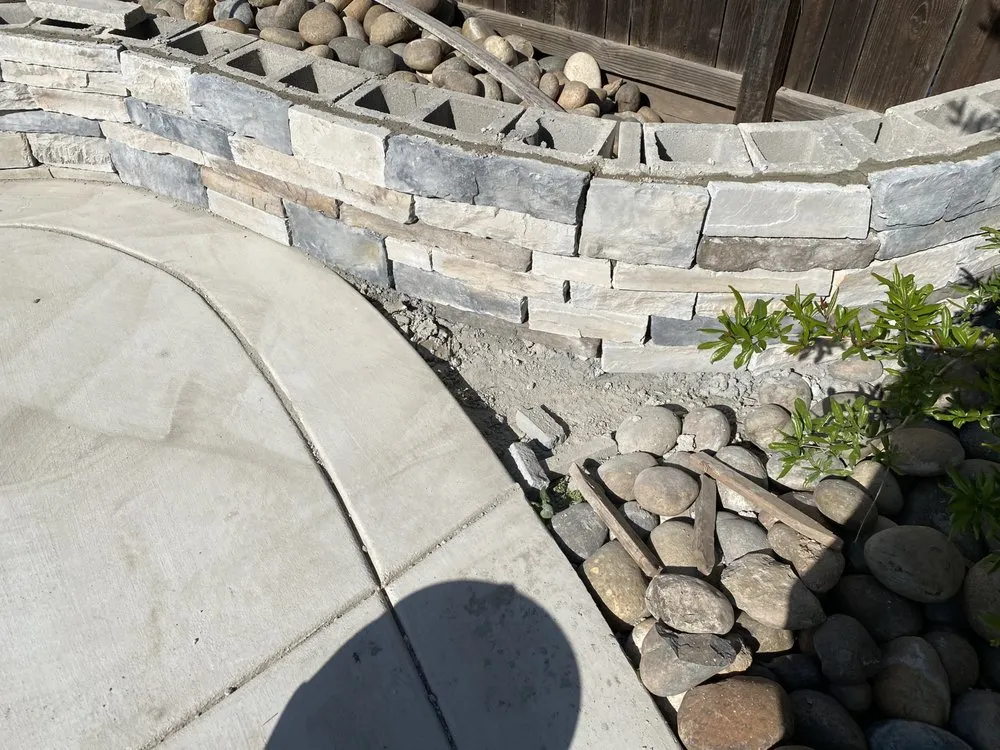 Slide of Vargas Construction & Handyman