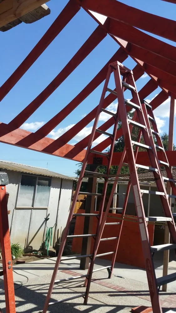 Slide of Vargas Construction & Handyman