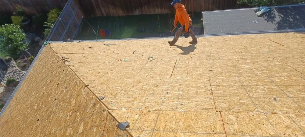 Slide of Vasquez Leon Roofing