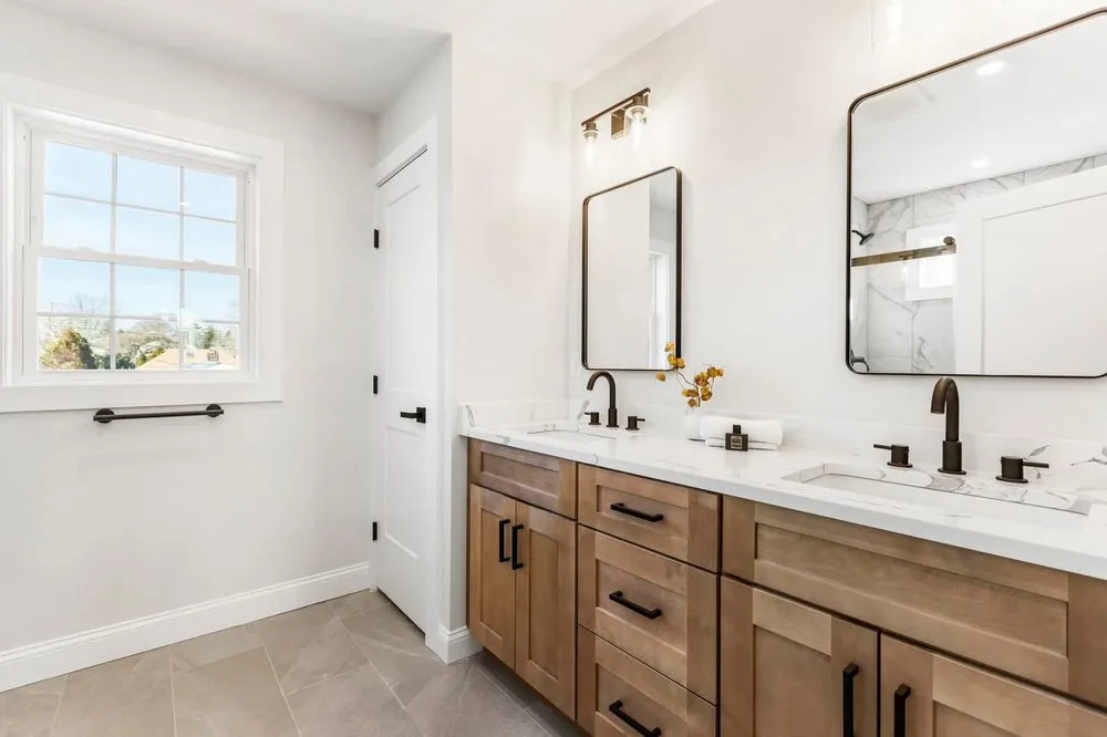 Slide of Vaz Construction