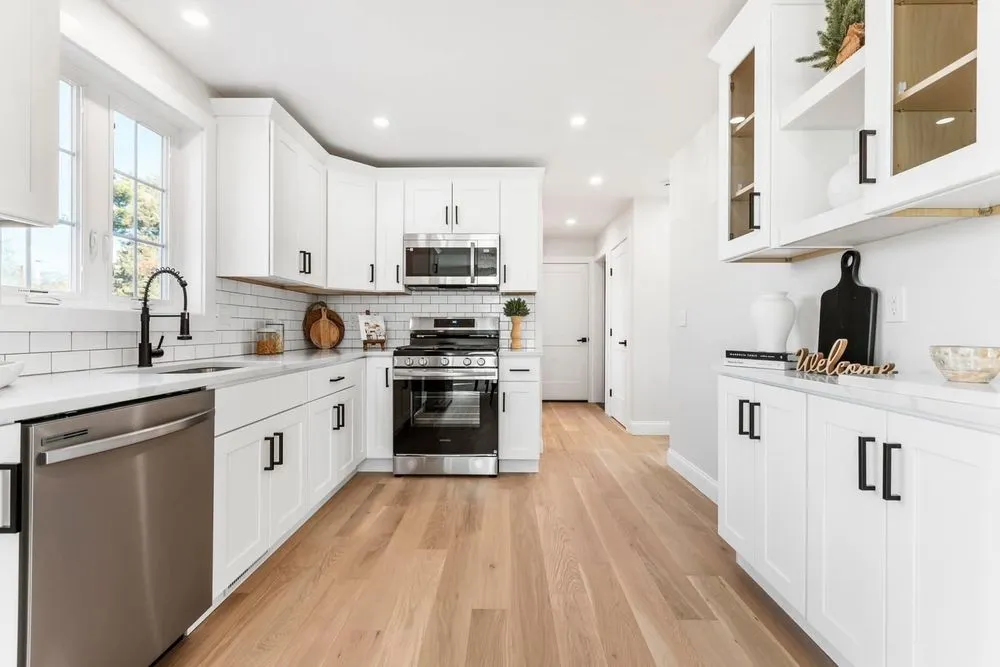 Slide of Vaz Construction