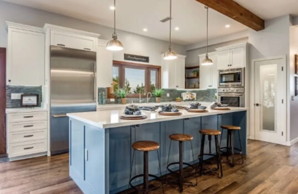 Slide of Vazana Construction