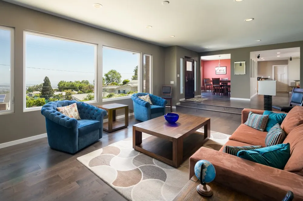 Slide of Vazana Construction