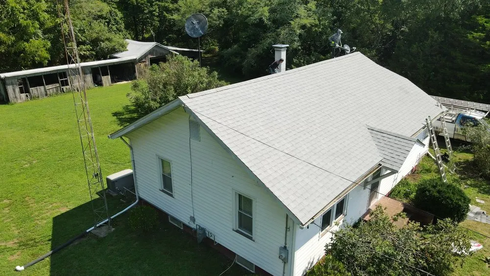 Slide of Vazquez Roofing