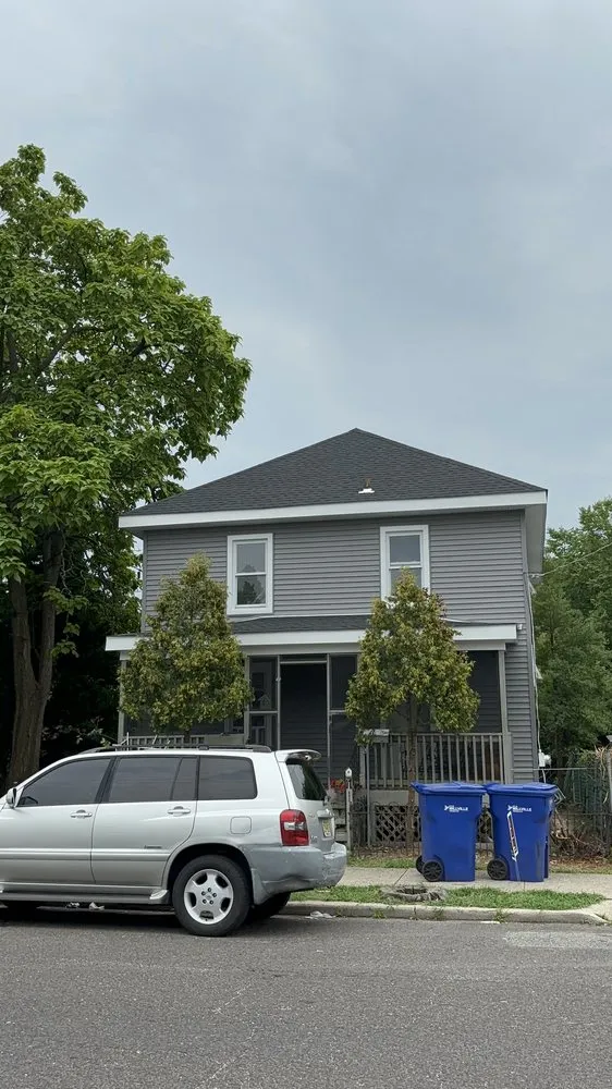 Slide of Vazquez Roofing