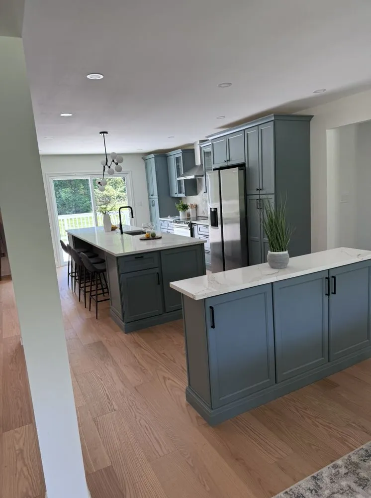 Slide of Velazquez Contractors