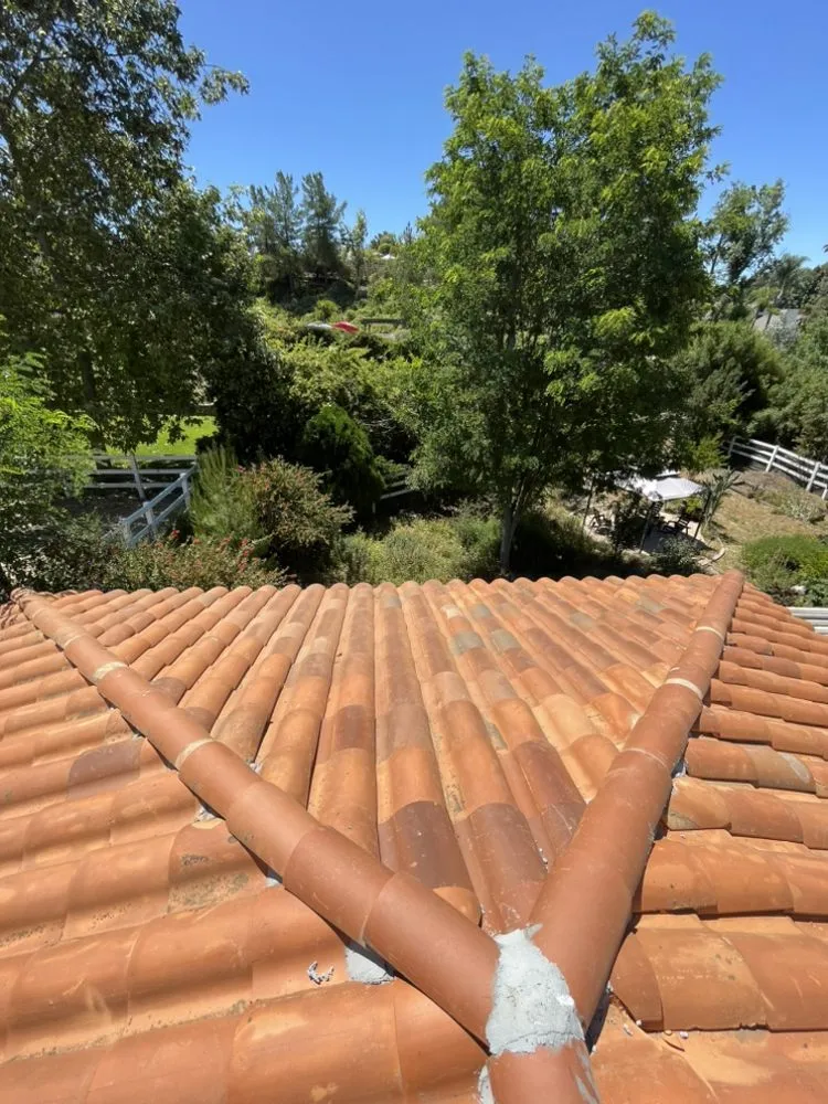 Slide of Venture Roofing