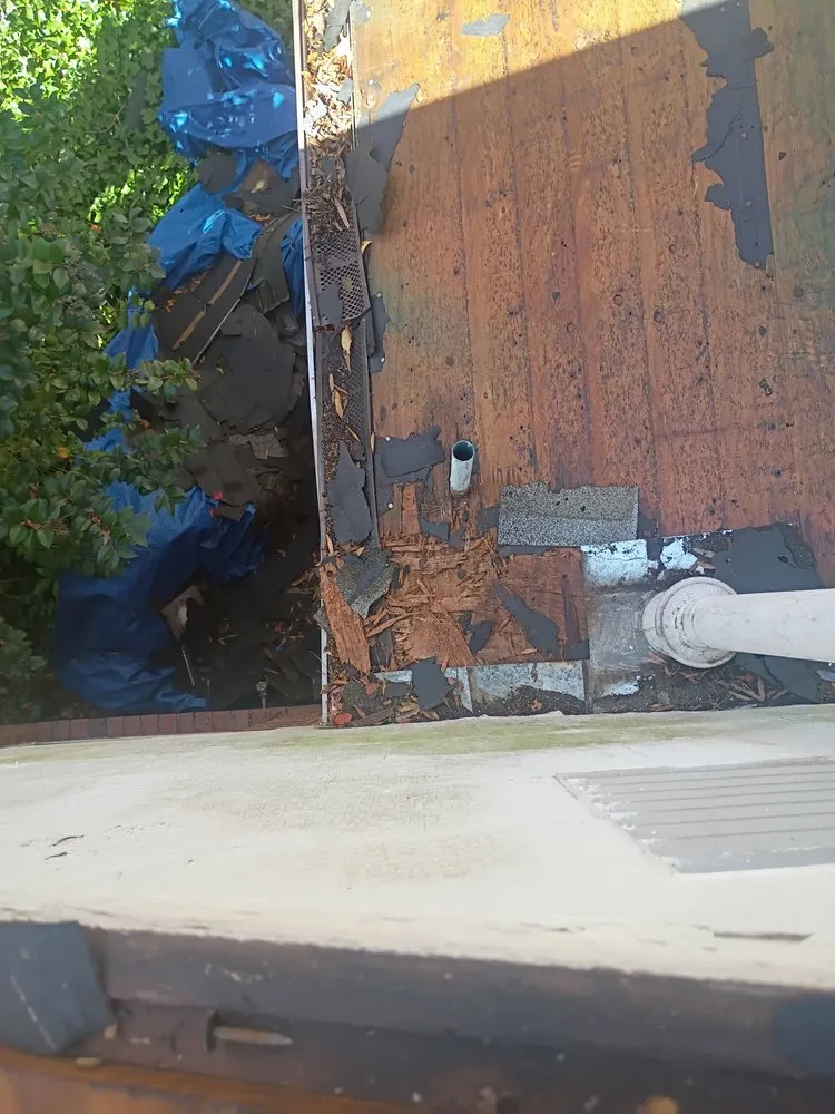 Slide of Venture Roofing