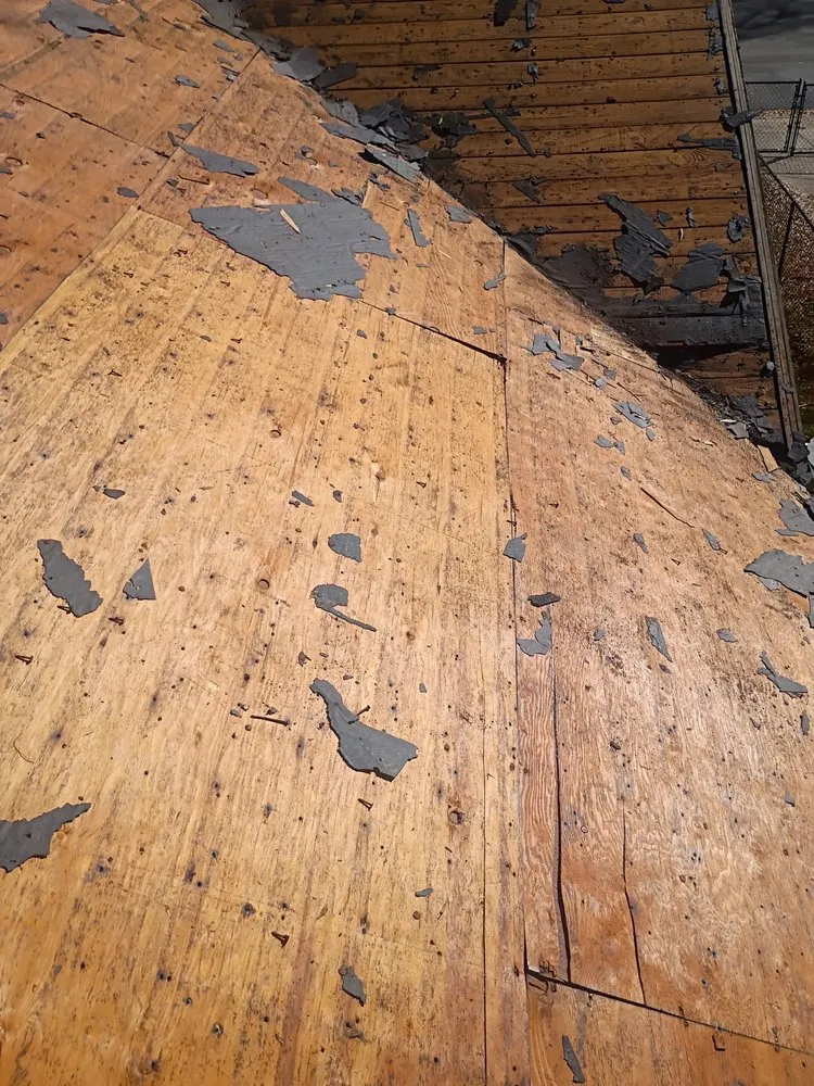 Slide of Venture Roofing