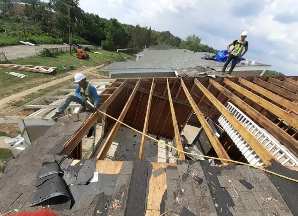 Slide of Verdes Contractors