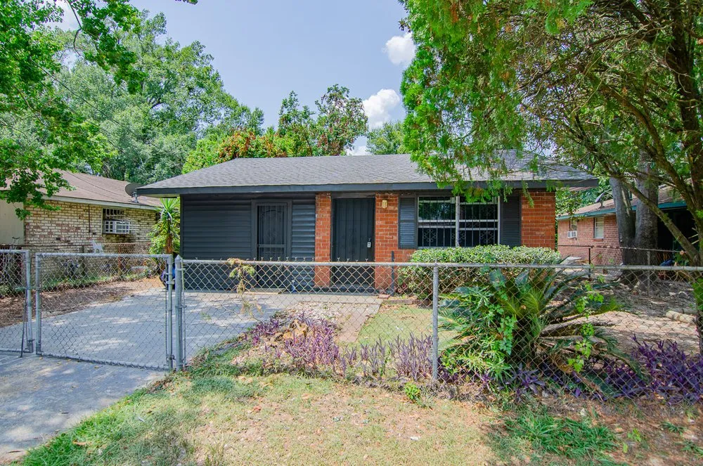 Slide of Verdite Construction