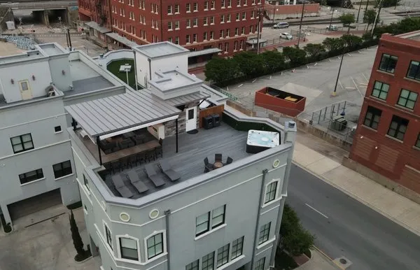 Veritas Roofing Logo