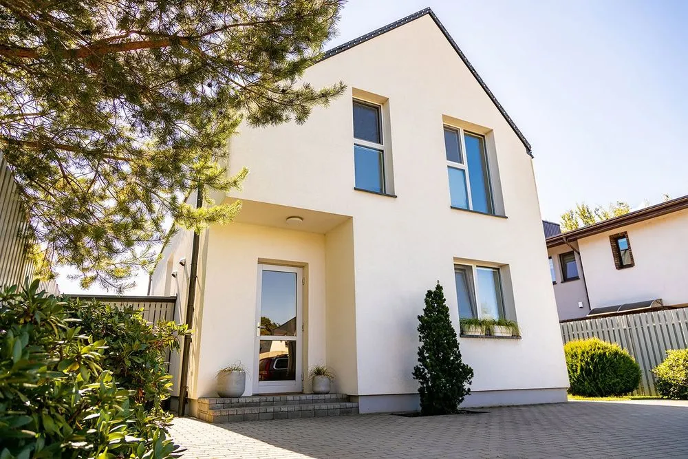 Slide of Vernco Roofing