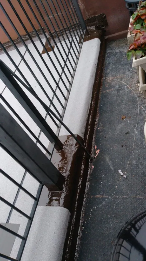 Slide of Verrazano Roofing