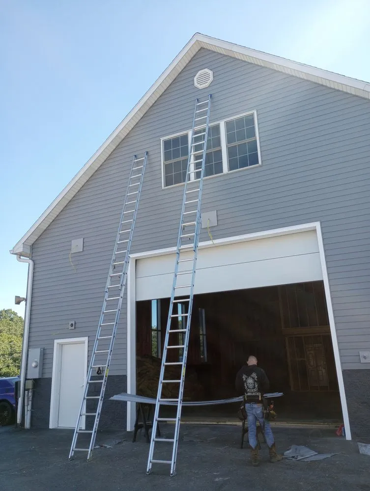 Professional roof repair for fast service across Tunnelton, WV - Vest Construction