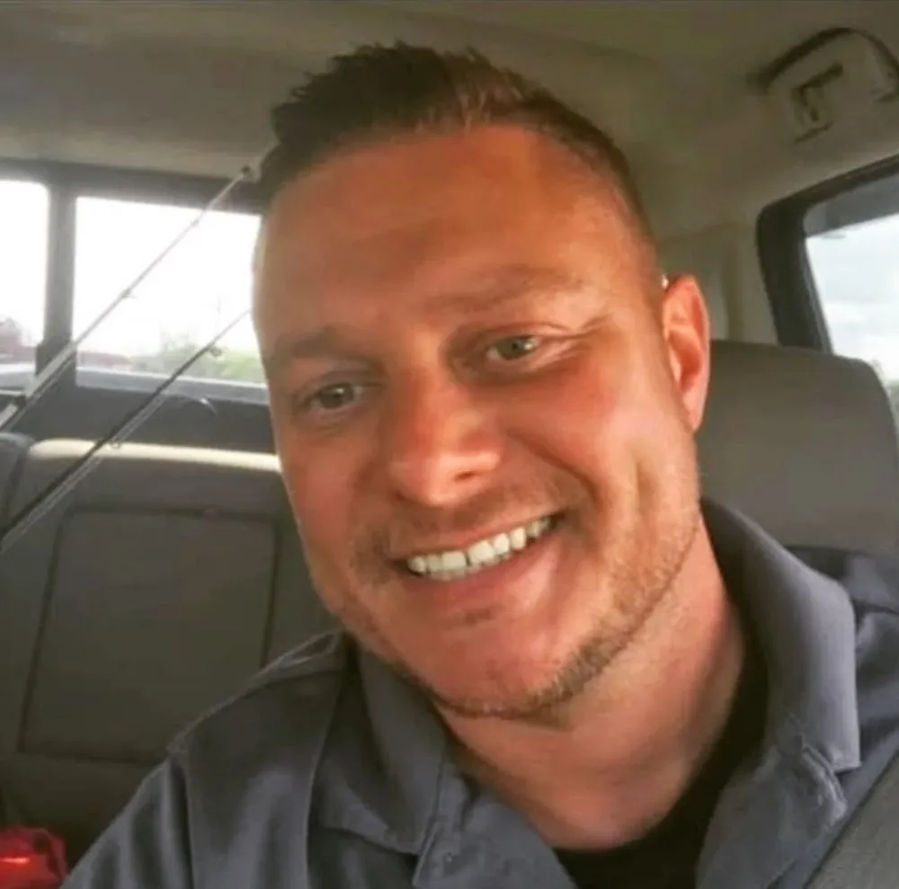 Slide of Veteran American Roofing