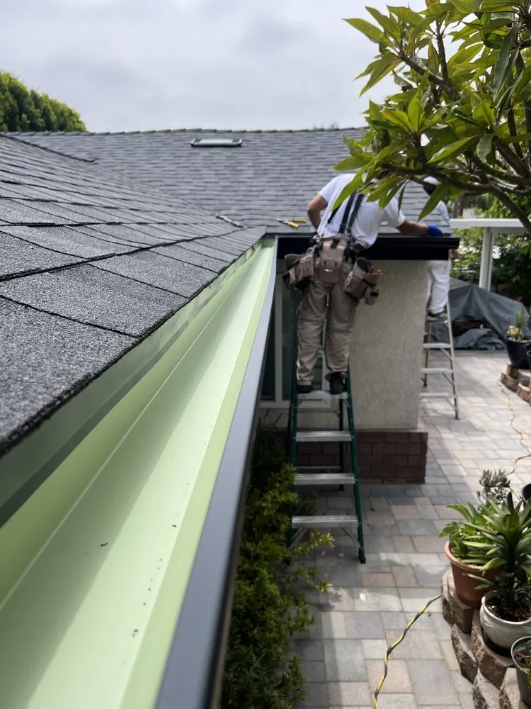 Slide of Vibe Roofing