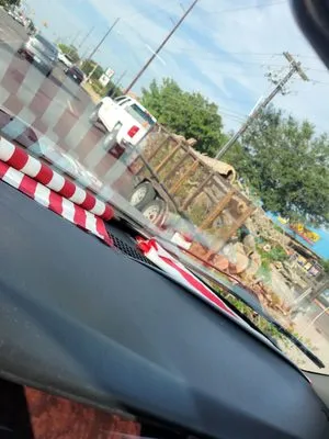 Vick's Tree Experts Logo