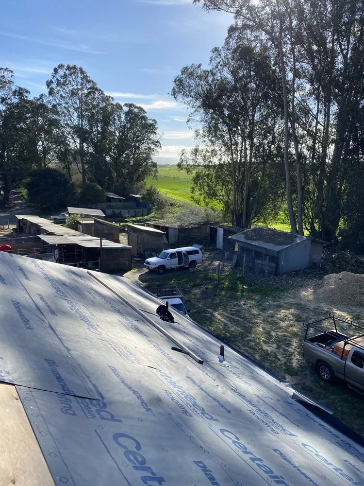 Slide of Victor A. Lopez Roofing