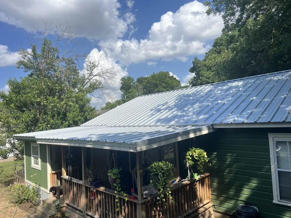 Slide of Victors Welding & Metal Roofing