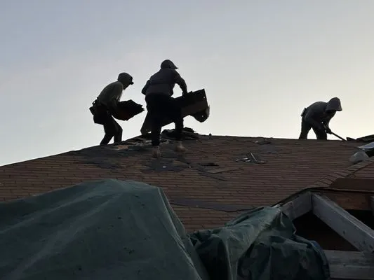 Vigilant Roofing & Construction Logo