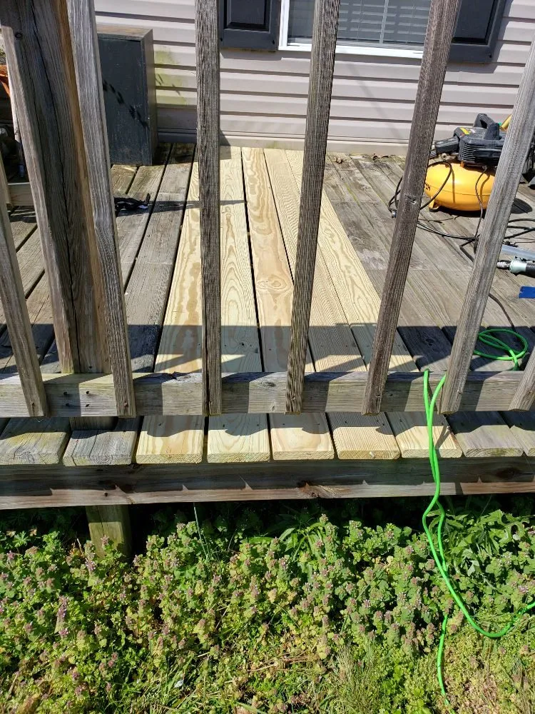 Expert roof repair in Thaxton, MS - VIking Remodeling and Siding