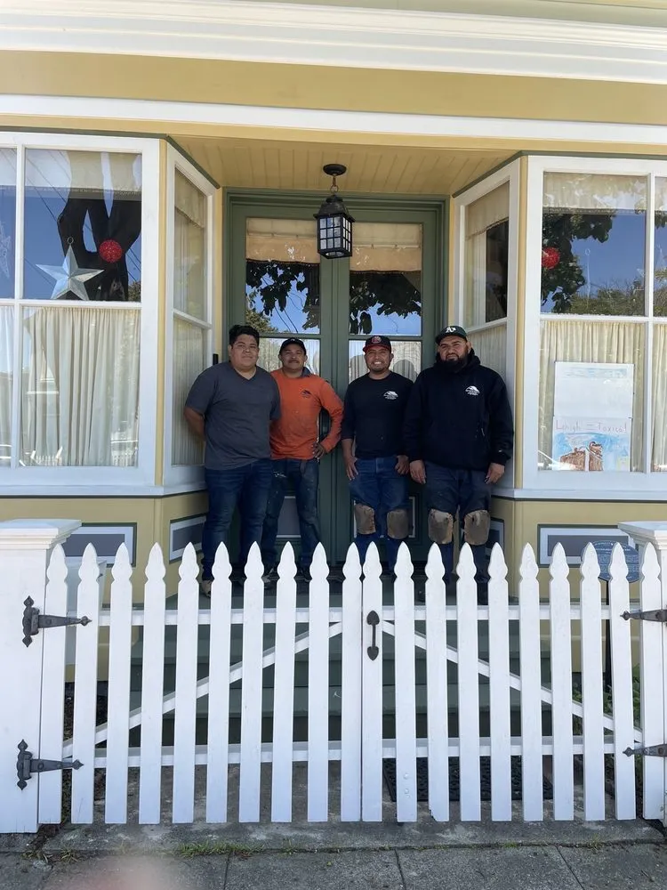 Slide of Villa's Roofing Company