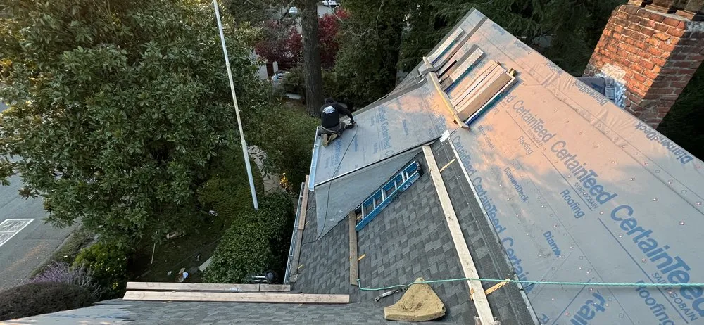 Slide of Villa's Roofing Company