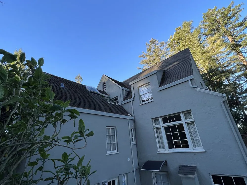 Slide of Villa's Roofing Company