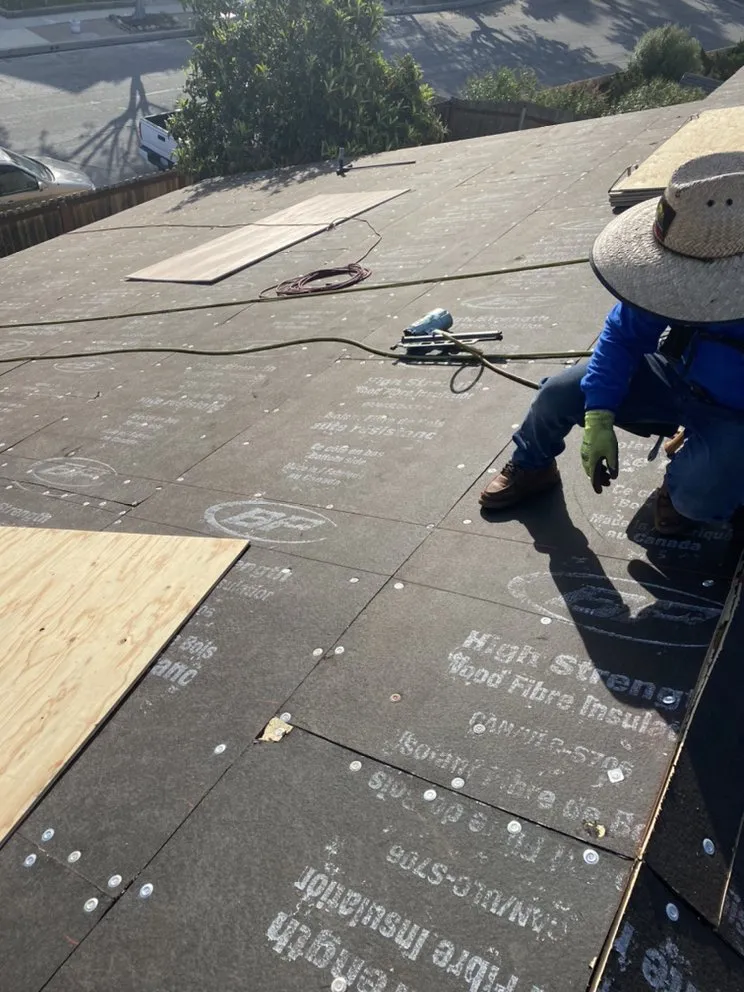 Professional roof leak repair in Pacoima, CA by Villa’s Roofing