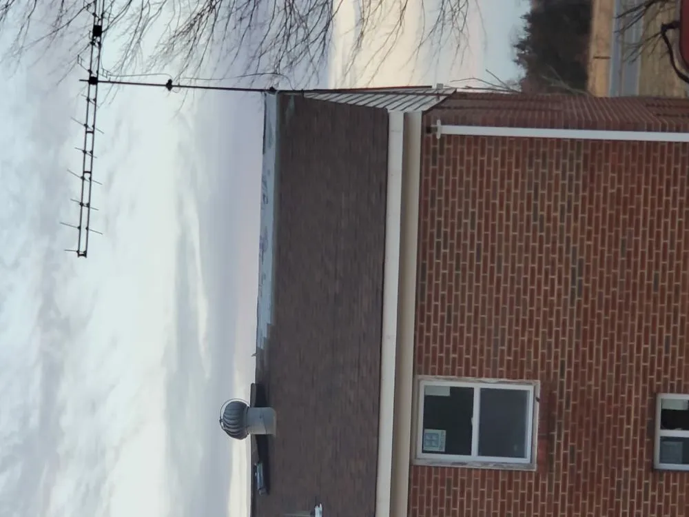 Slide of Villatoro Roofing