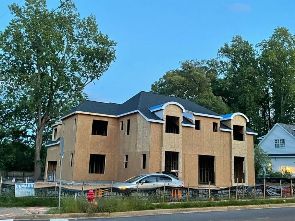 Slide of Villatoro Roofing