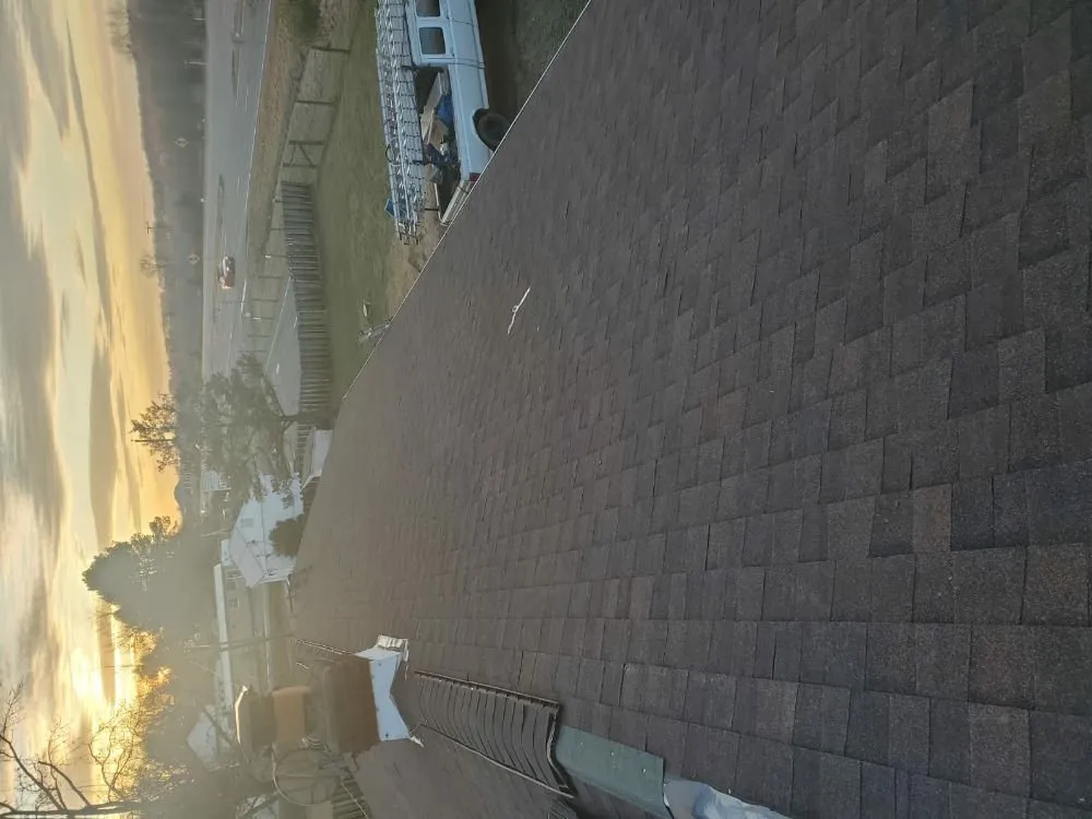 Slide of Villatoro Roofing