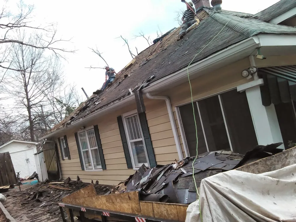 Slide of Villeda Roofing