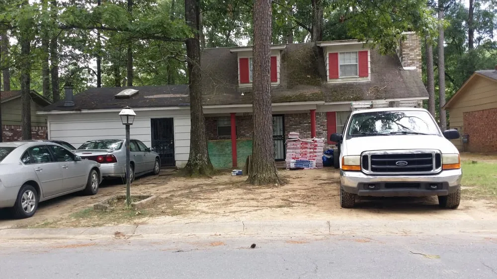 Slide of Villeda Roofing