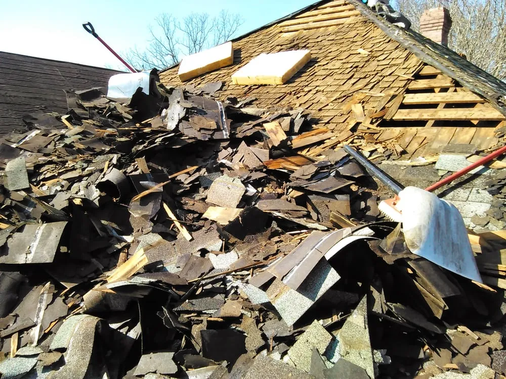 Slide of Villeda Roofing